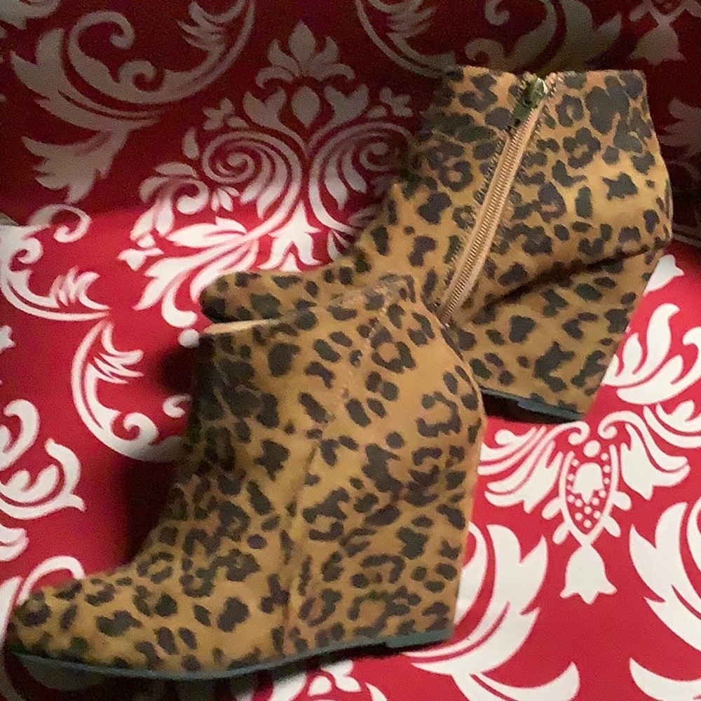 Madden Girl Wedge heel animal print booties